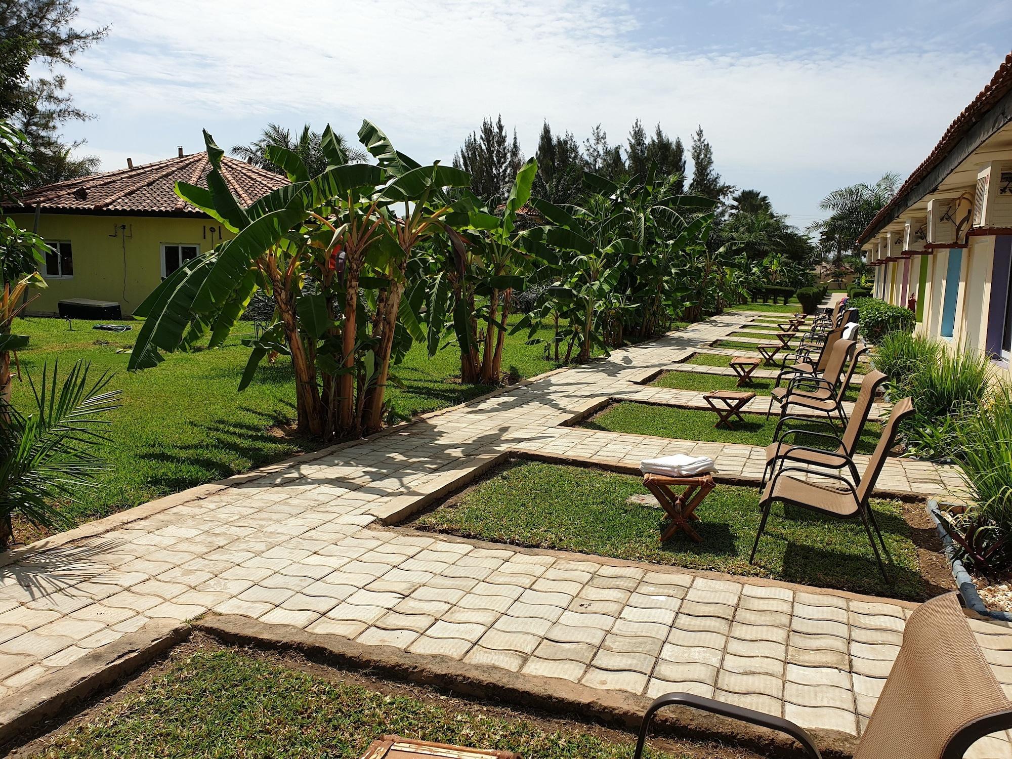 Djeliba Resort Serrekunda Exteriör bild