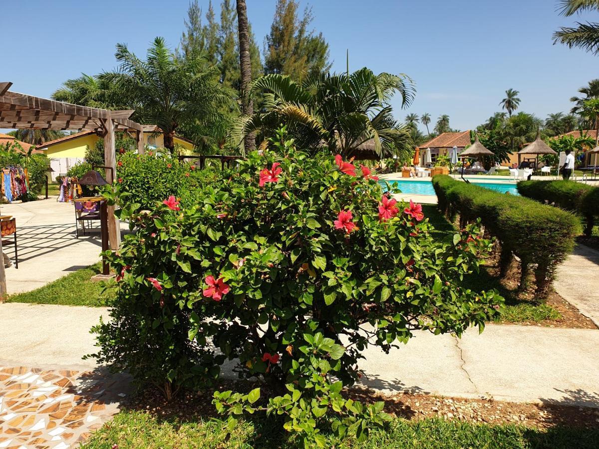 Djeliba Resort Serrekunda Exteriör bild