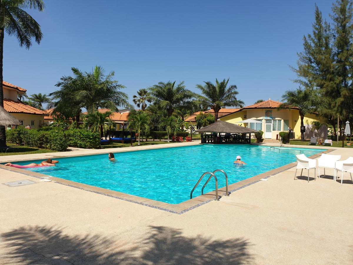 Djeliba Resort Serrekunda Exteriör bild